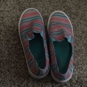 Pink and blue flats toms shoes